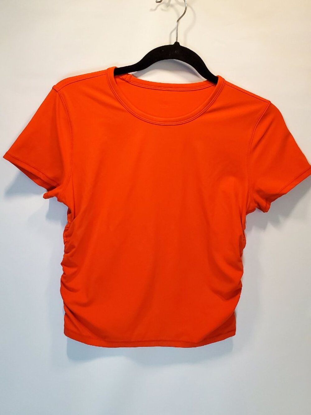 Lululemon short sleeve workout Tee gathered sides